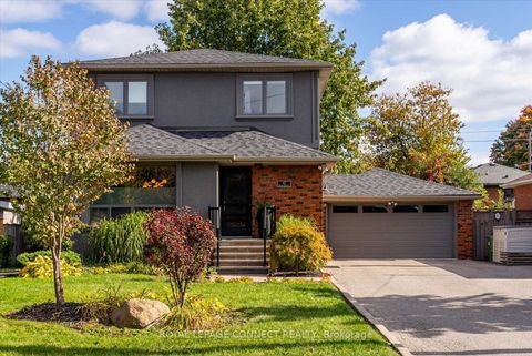 Photo 1 at 47 Brenda Crescent, Kennedy Park, Toronto