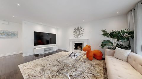 Photo 15 at 9 Carluke Crescent, Windfields, Toronto