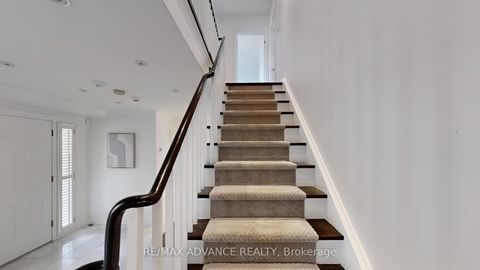 Photo 22 at 9 Carluke Crescent, Windfields, Toronto