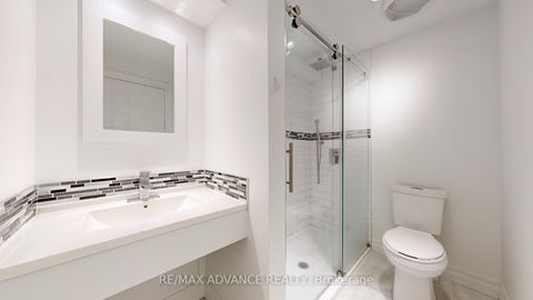 Photo 41 at 9 Carluke Crescent, Windfields, Toronto
