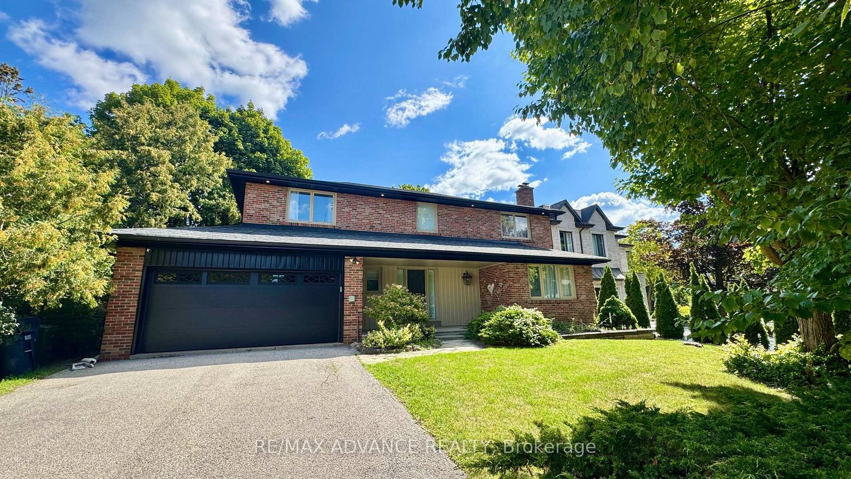 9 Carluke Crescent, Windfields, Toronto 