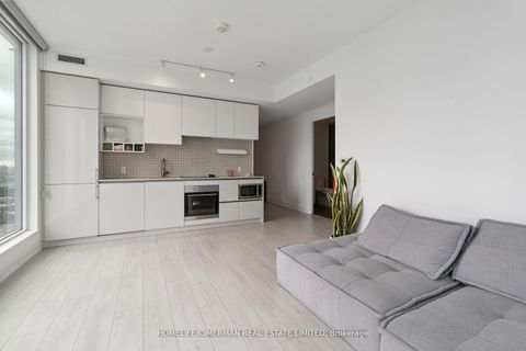 Photo 7 at 4502 - 5 Buttermill Avenue, Vaughan Corporate Centre, Vaughan