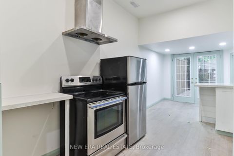 Photo 6 at 990 Dovercourt Road, Junction, Toronto