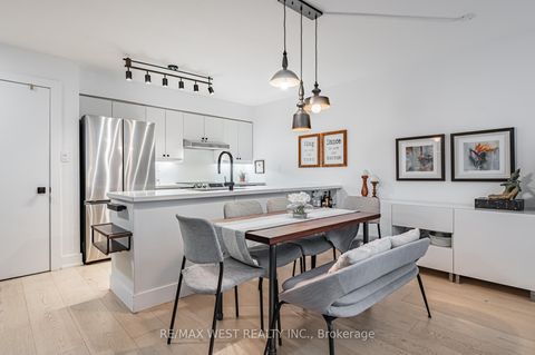 Photo 1 at 430 - 139 Merton Street, Mount Pleasant West, Toronto