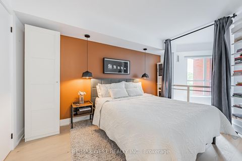 Photo 5 at 430 - 139 Merton Street, Mount Pleasant West, Toronto
