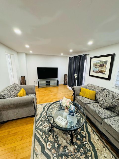 Photo 5 at 55 Browning Trail, Letitia Heights, Barrie