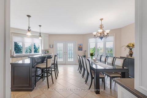 Photo 4 at 76 Deerchase Circle, Islington Woods, Vaughan