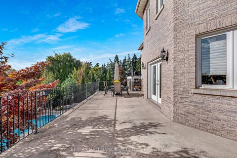 Photo 10 at 76 Deerchase Circle, Islington Woods, Vaughan