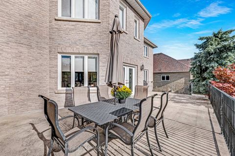 Photo 11 at 76 Deerchase Circle, Islington Woods, Vaughan
