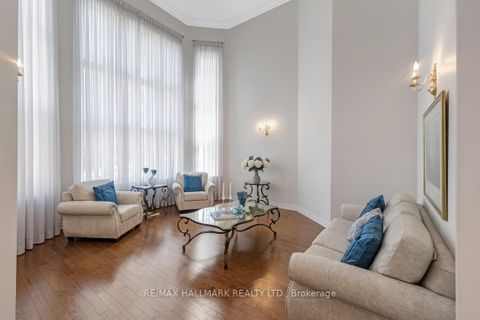 Photo 12 at 76 Deerchase Circle, Islington Woods, Vaughan