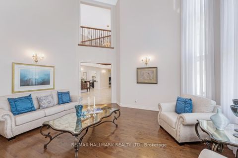 Photo 13 at 76 Deerchase Circle, Islington Woods, Vaughan