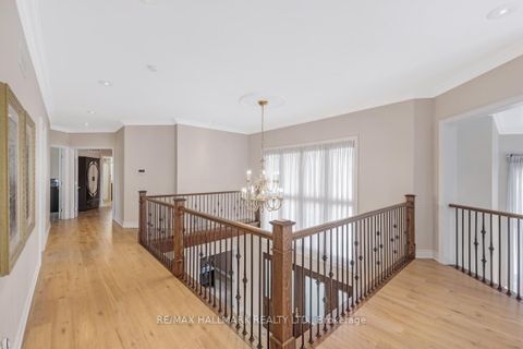 Photo 18 at 76 Deerchase Circle, Islington Woods, Vaughan