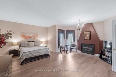 Photo 19 at 76 Deerchase Circle, Islington Woods, Vaughan