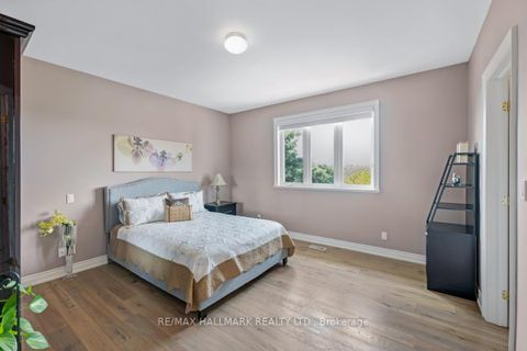 Photo 26 at 76 Deerchase Circle, Islington Woods, Vaughan