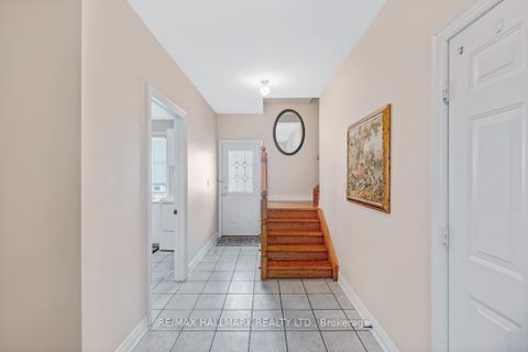 Photo 33 at 76 Deerchase Circle, Islington Woods, Vaughan