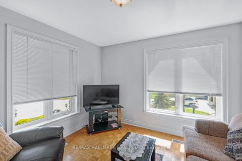 Photo 38 at 76 Deerchase Circle, Islington Woods, Vaughan