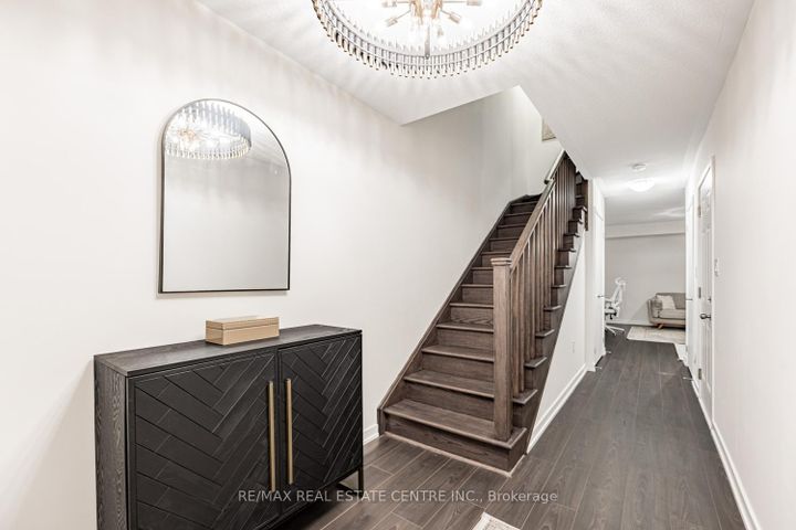 Photo 4 at 1310 Bradenton Path, Eastdale, Oshawa