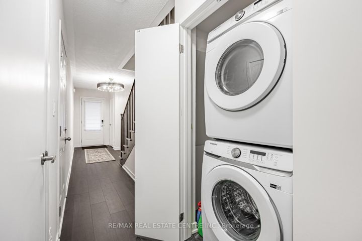 Photo 7 at 1310 Bradenton Path, Eastdale, Oshawa