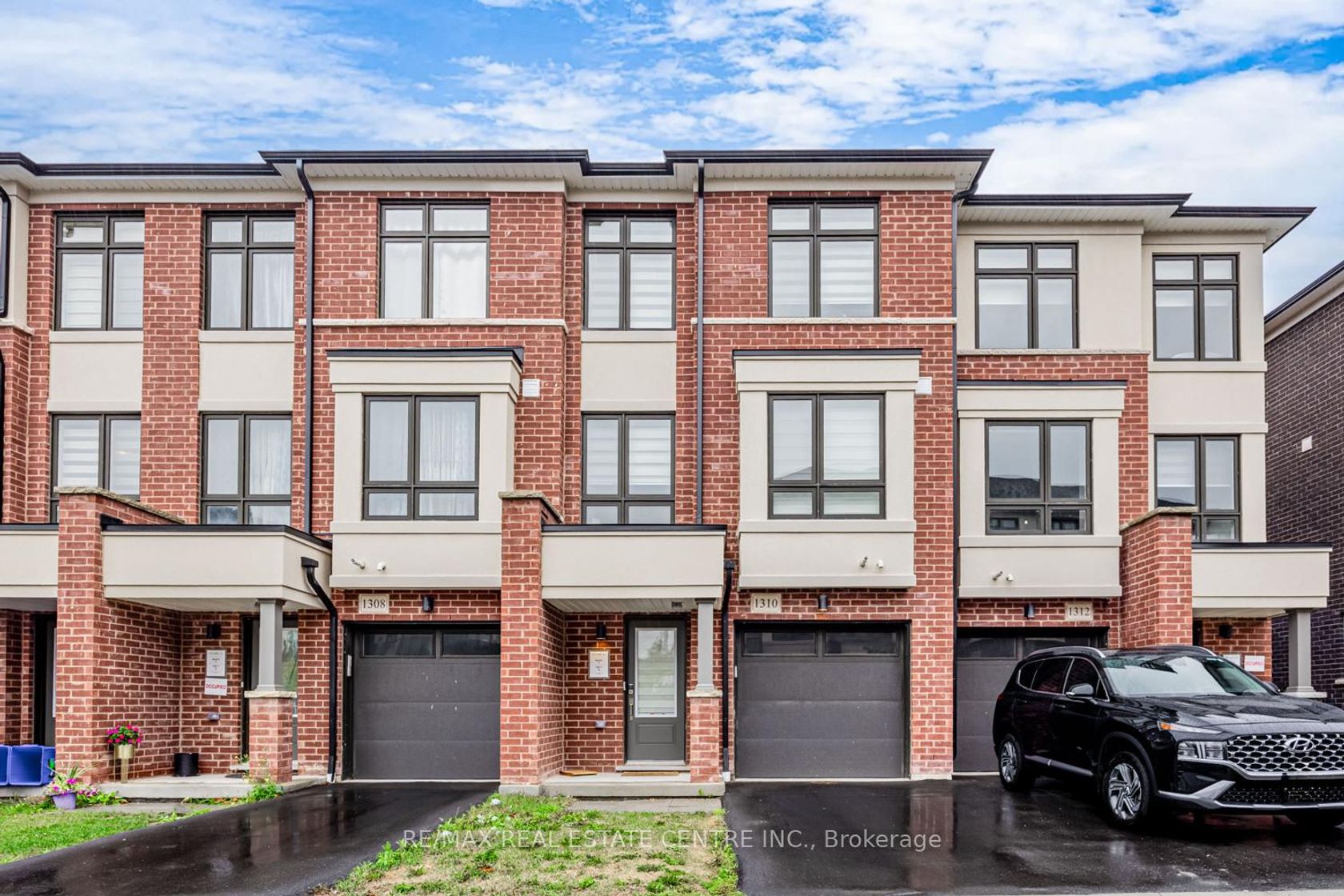 1310 Bradenton Path, Eastdale, Oshawa 2
