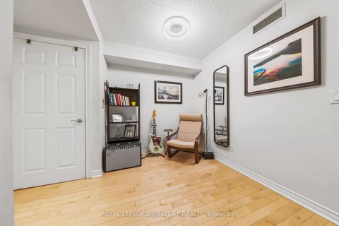 Photo 3 at 343 - 250 Wellington Street W, Waterfront Communities C1, Toronto
