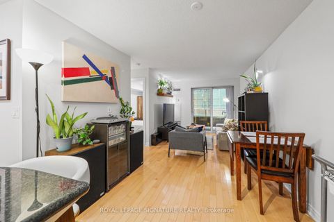 Photo 7 at 343 - 250 Wellington Street W, Waterfront Communities C1, Toronto