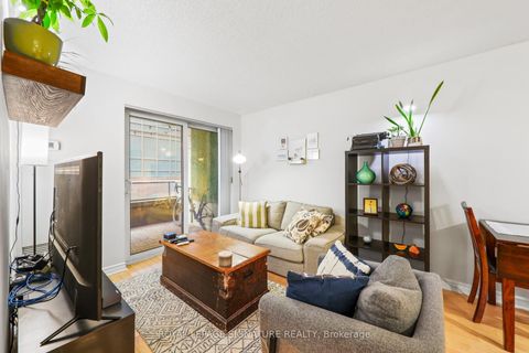 Photo 9 at 343 - 250 Wellington Street W, Waterfront Communities C1, Toronto