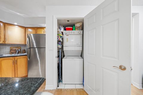 Photo 17 at 343 - 250 Wellington Street W, Waterfront Communities C1, Toronto