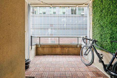 Photo 18 at 343 - 250 Wellington Street W, Waterfront Communities C1, Toronto