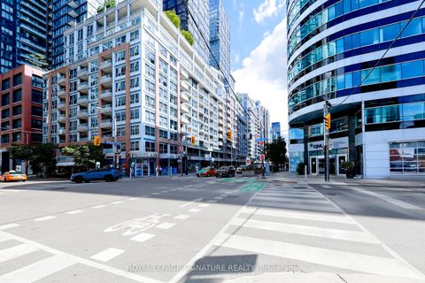 Photo 25 at 343 - 250 Wellington Street W, Waterfront Communities C1, Toronto