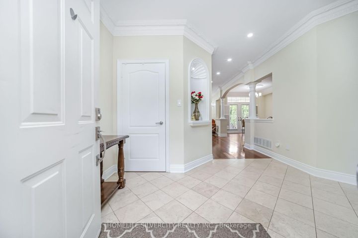 Photo 3 at 1587 Hallstone Road, Bram West, Brampton