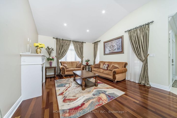 Photo 5 at 1587 Hallstone Road, Bram West, Brampton