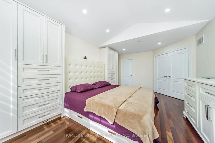 Photo 23 at 1587 Hallstone Road, Bram West, Brampton
