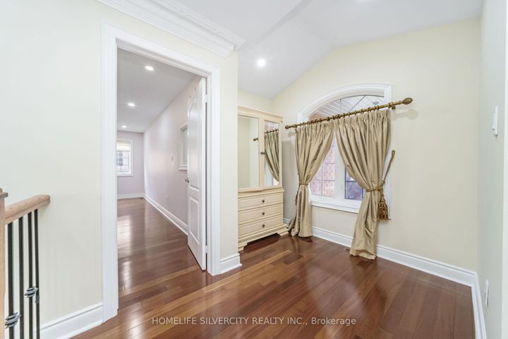 Photo 32 at 1587 Hallstone Road, Bram West, Brampton