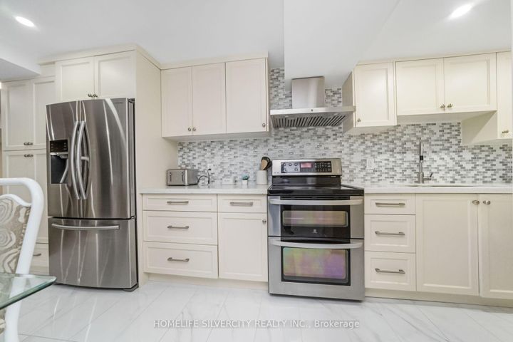 Photo 36 at 1587 Hallstone Road, Bram West, Brampton
