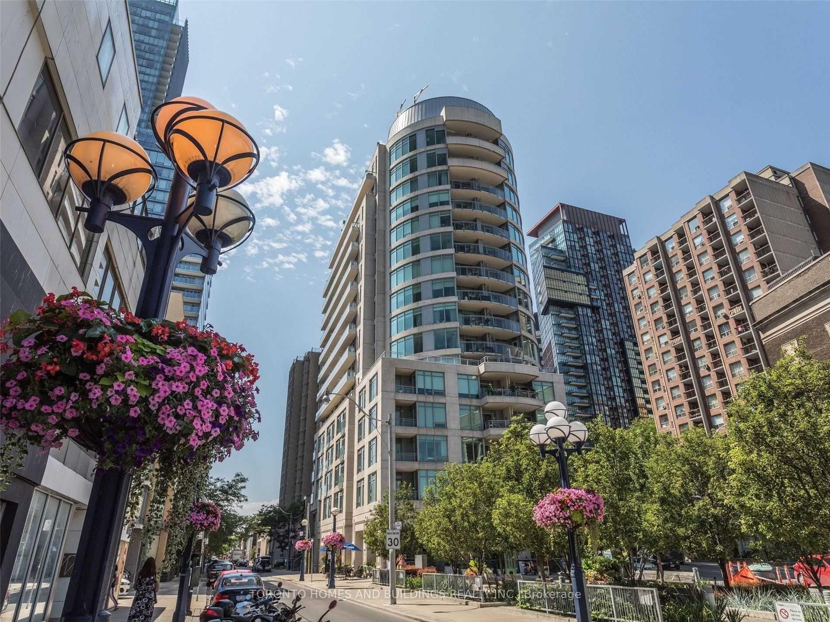 1007 - 8 Scollard Street, Annex, Toronto 