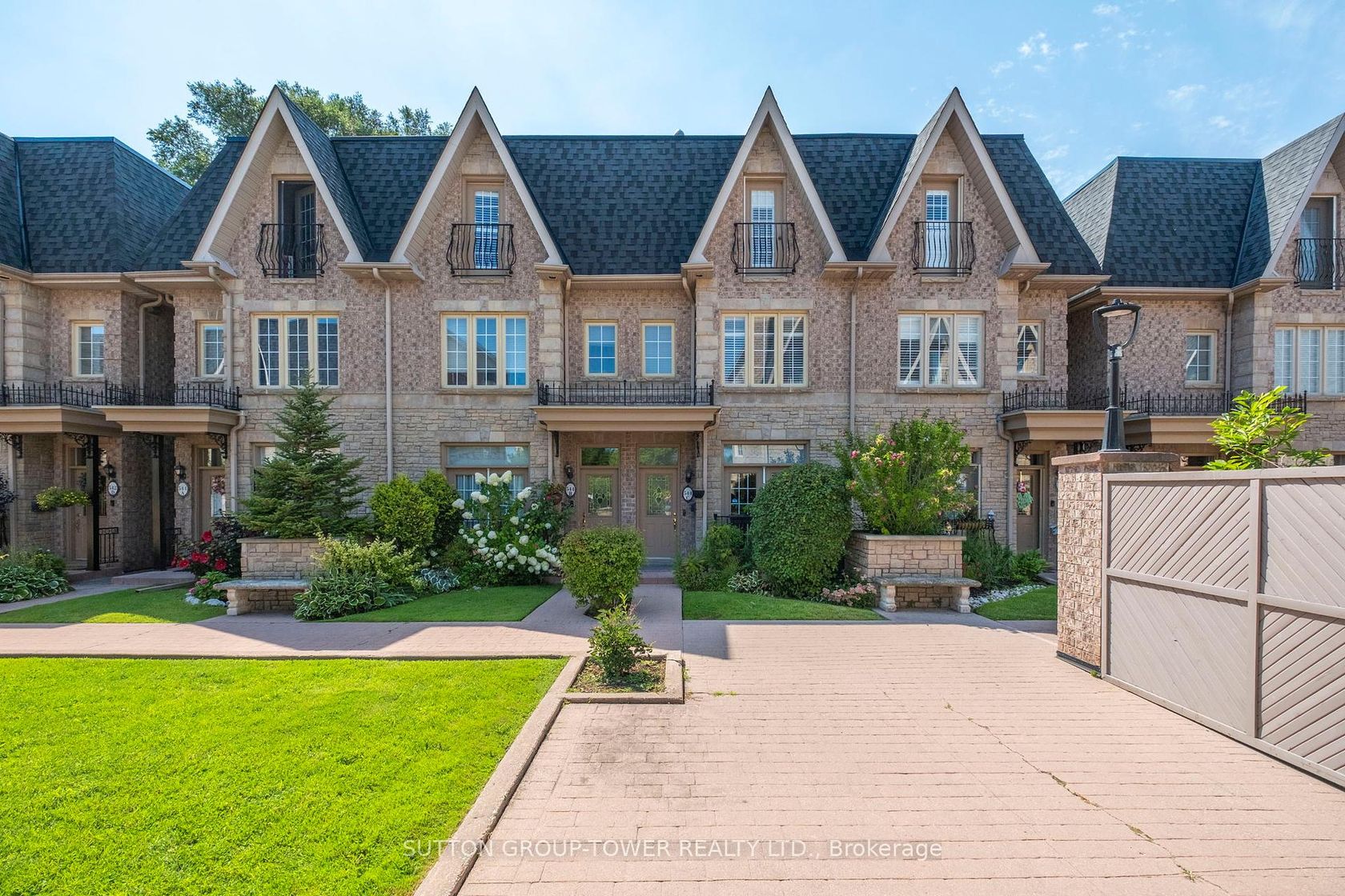 544C Scarlett Road, Humber Heights, Toronto 