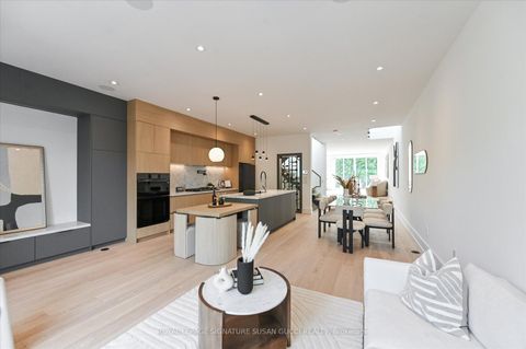 Photo 16 at 24 Elmsdale Road, East York, Toronto