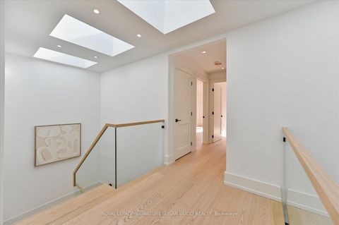 Photo 18 at 24 Elmsdale Road, East York, Toronto