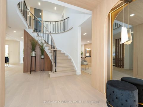 Photo 3 at 617 Chancellor Drive, East Woodbridge, Vaughan