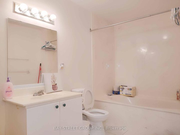 Photo 1 at 76 Greensboro Drive, Milliken Mills West, Markham