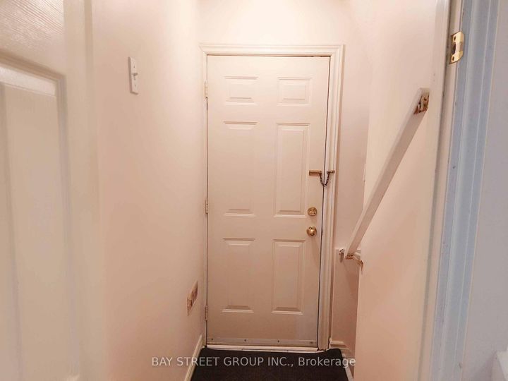 Photo 3 at 76 Greensboro Drive, Milliken Mills West, Markham