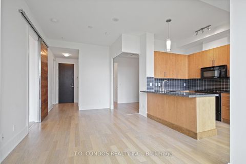 Photo 10 at 523 - 120 Homewood Avenue, North St. James Town, Toronto