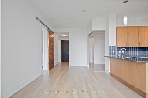 Photo 11 at 523 - 120 Homewood Avenue, North St. James Town, Toronto