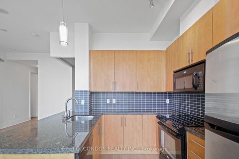 Photo 15 at 523 - 120 Homewood Avenue, North St. James Town, Toronto