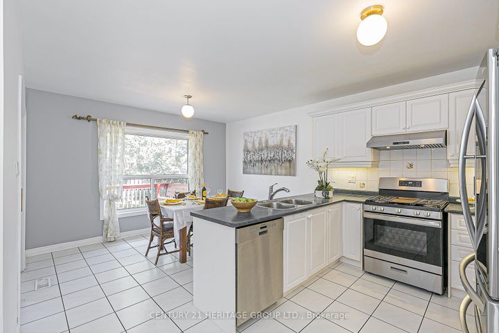 Photo 8 at 29 Eminence Road, Patterson, Vaughan