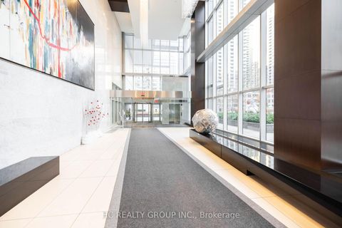 Photo 11 at 819 - 386 Yonge Street, Bay Street Corridor, Toronto