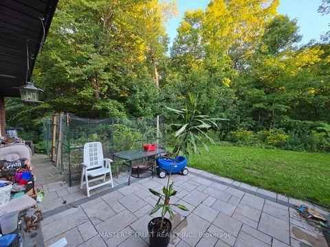 Photo 9 at 2 Craigmont Drive, Steeles, Toronto