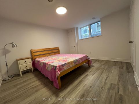 Photo 10 at 31 Wyvern Road, Steeles, Toronto