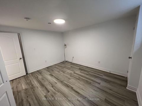 Photo 15 at 31 Wyvern Road, Steeles, Toronto