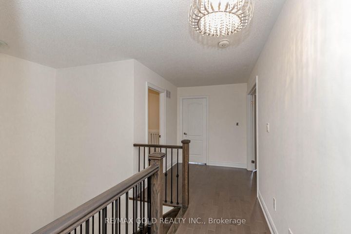Photo 19 at 34 Folgate Crescent, Wellington North, Brampton